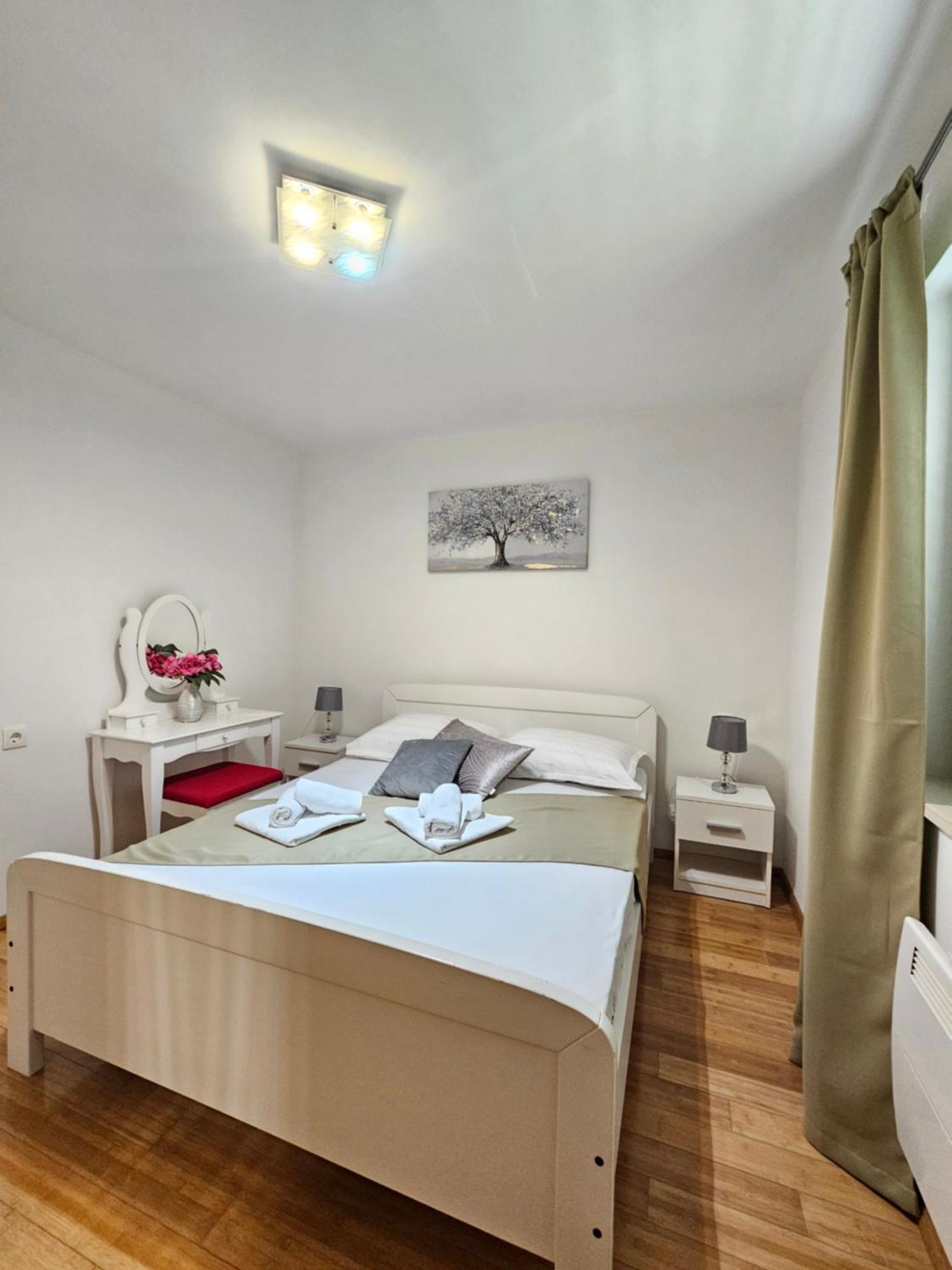 Apartments Iva Makarska Eksteriør billede
